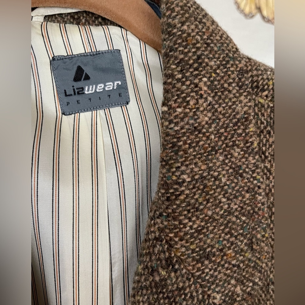 Jacket - Picture 1 of 3